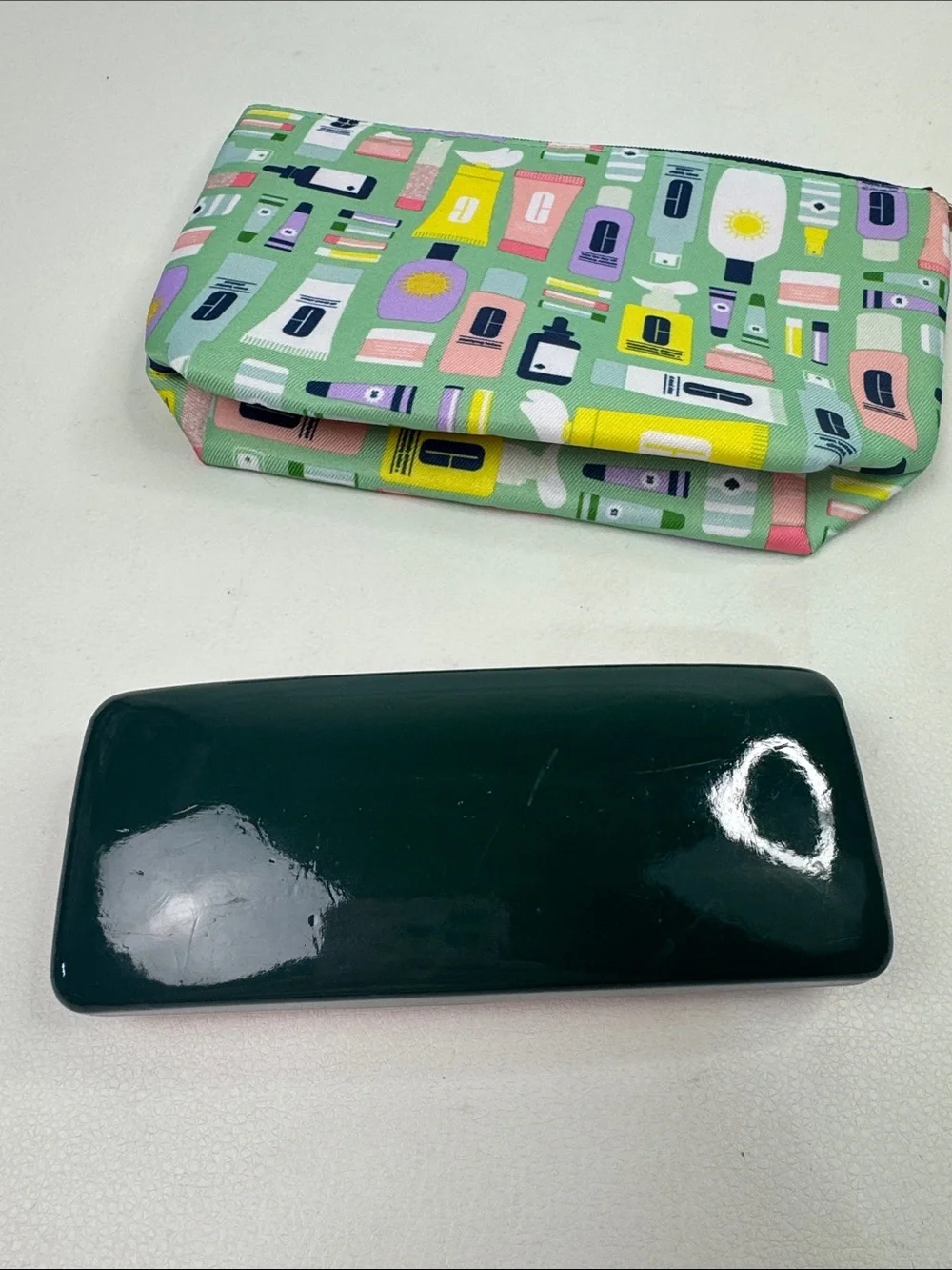 kate spade Green Printed Cosmetic Pouch & Pink Kate Spade Sunglasses Case set